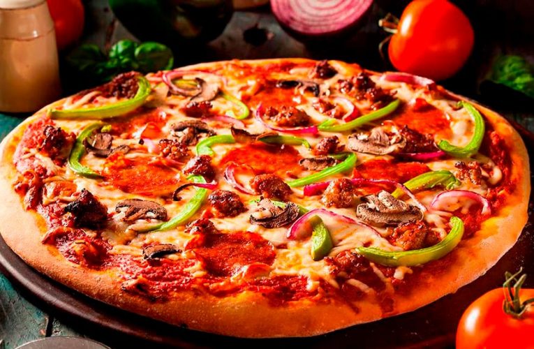 La Pizza de 1000 Millones de Dólares: La Travesura Culinaria que se Convirtió en Tesoro